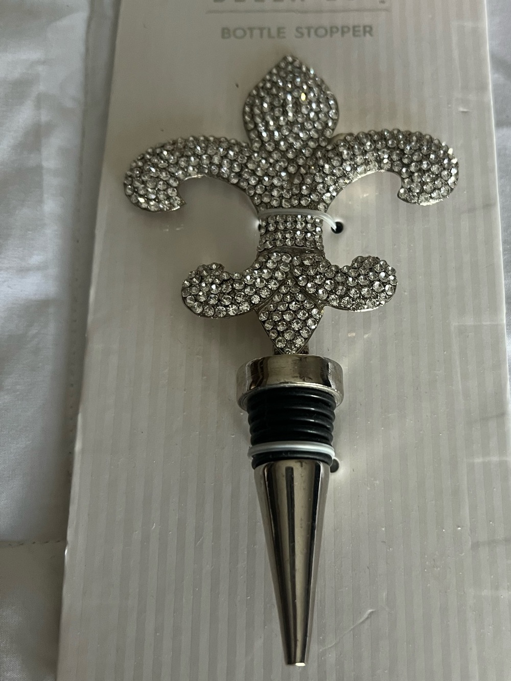 Bella Luxx Silver Rhinestone Fleur de Lis Wine Stopper
